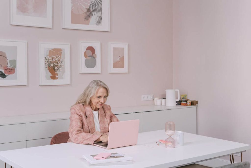 woman working on laptop